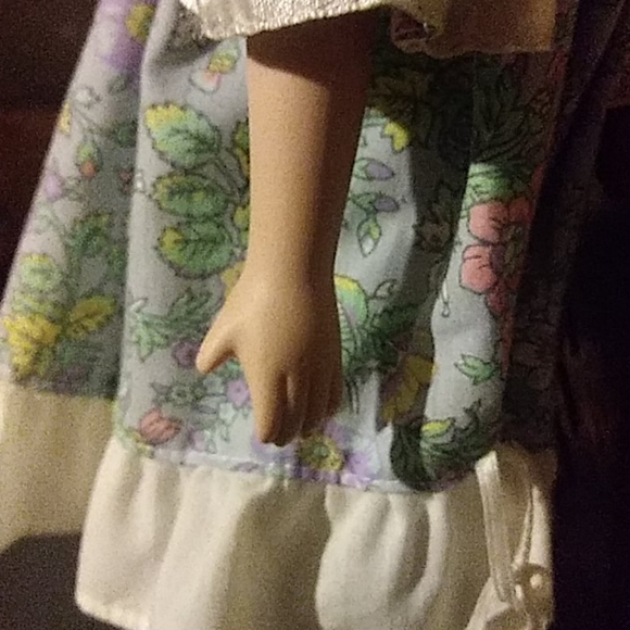 Porcelain doll - Picture 3 of 5